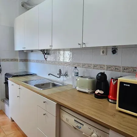 T3 - 1ºesq Beira Mar 11 - Casas & Papeis *