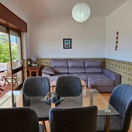 T3 - 1ºesq Beira Mar 11 - Casas & Papeis