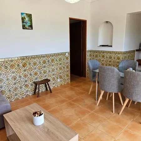 Apartment T3 - 1ºesq Beira Mar 11 - Casas & Papeis