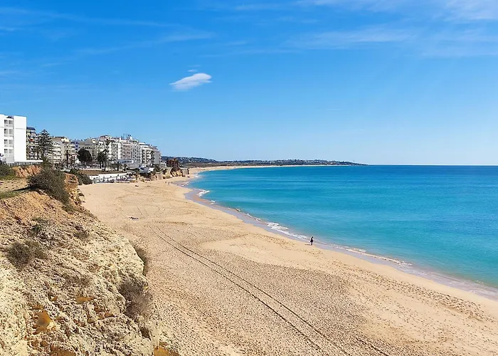 T3 - 1ºesq Beira Mar 11 - Casas & Papeis Armação de Pêra